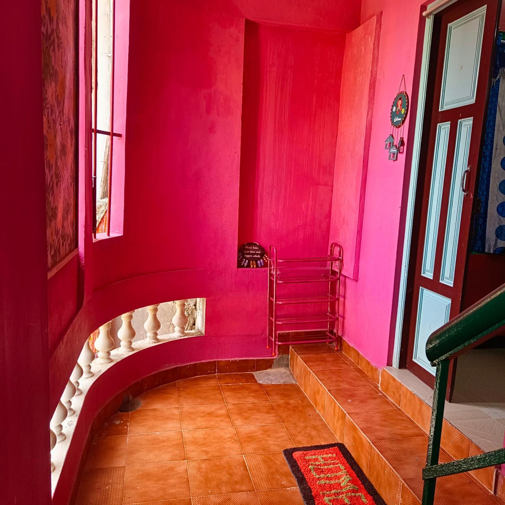 Blue Waves Homestay بونديتْشيري المظهر الخارجي الصورة
