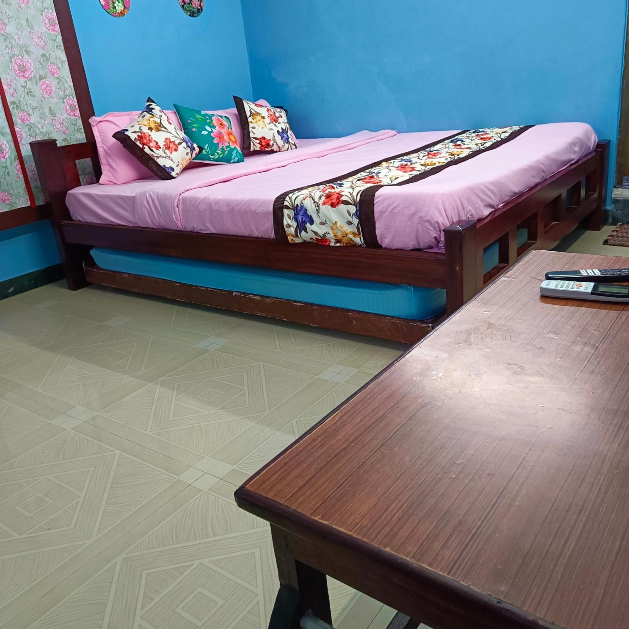 Blue Waves Homestay بونديتْشيري المظهر الخارجي الصورة