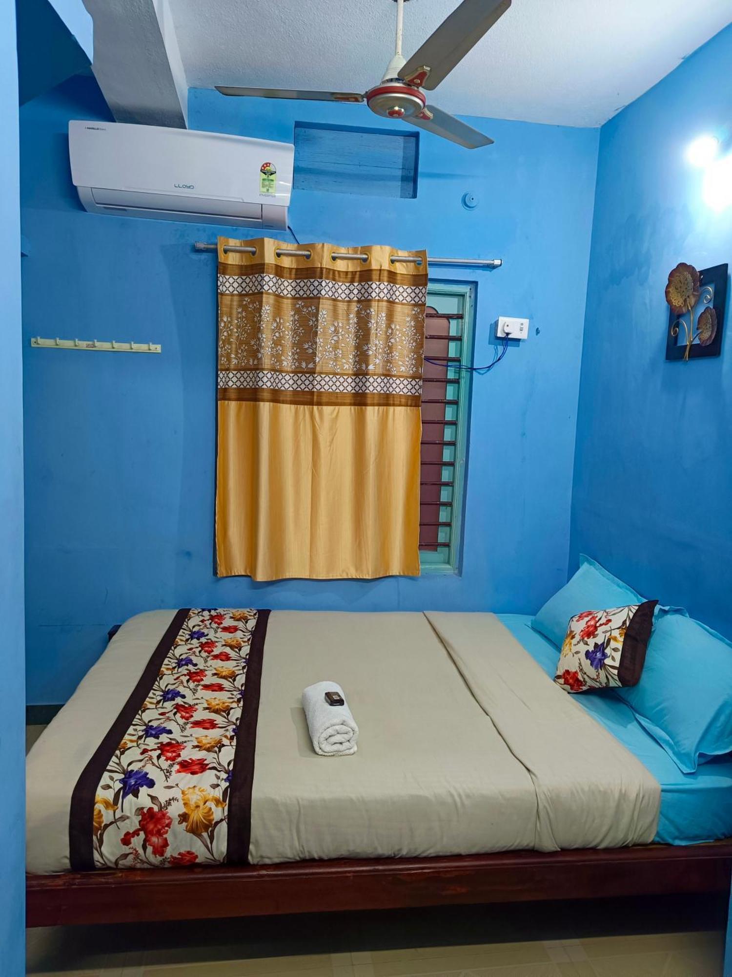 Blue Waves Homestay بونديتْشيري المظهر الخارجي الصورة