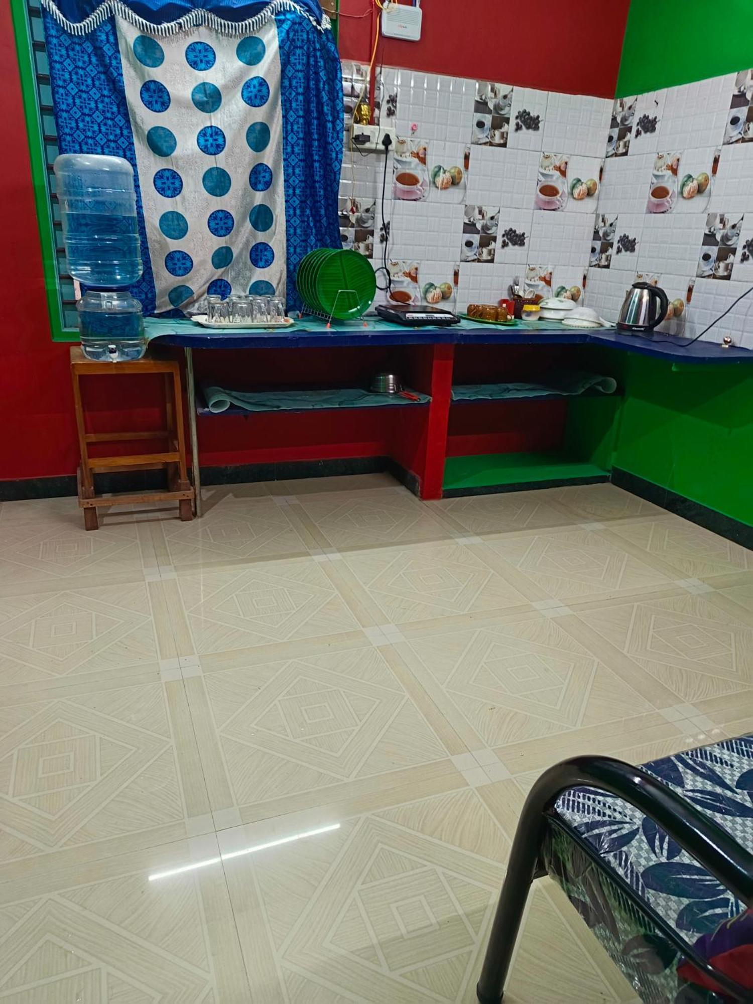 Blue Waves Homestay بونديتْشيري المظهر الخارجي الصورة